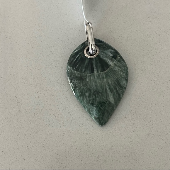 Unisex One of A Kind Seraphinite Stone Pendant - Picture 2 of 8